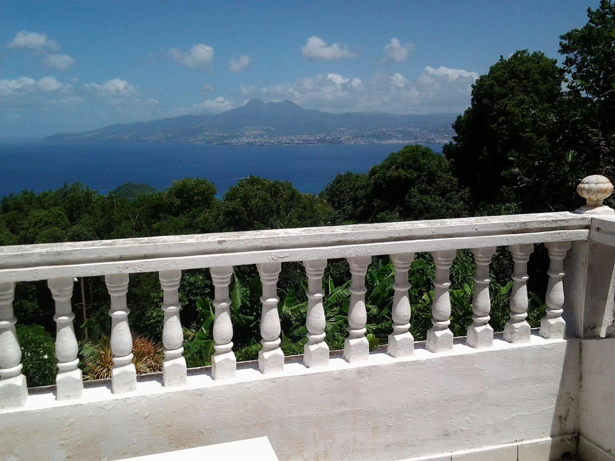 Villa Galerie เลส์ อองซ์-ดิอาร์เลส ภายนอก รูปภาพ